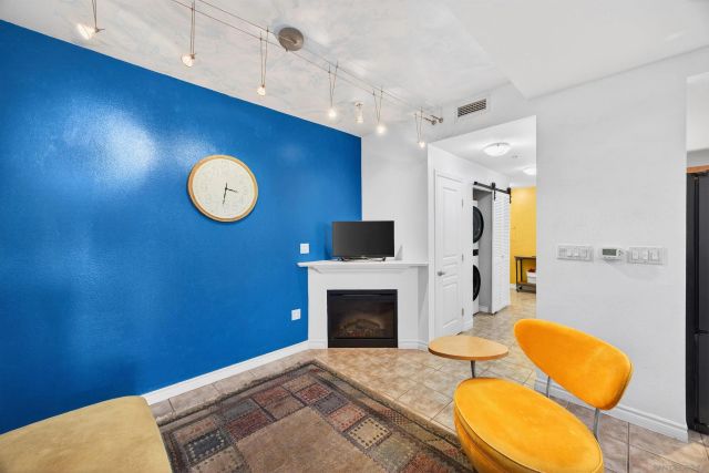 300 W Beech St 10, San Diego, CA 92101