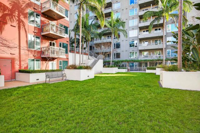 300 W Beech St 10, San Diego, CA 92101