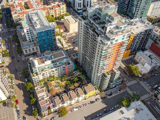 300 W Beech St 10, San Diego, CA 92101