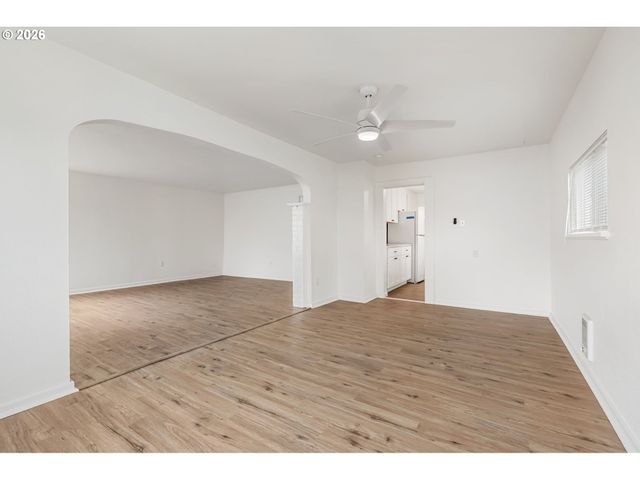 107 N 2ND St, Pe Ell, WA 98572