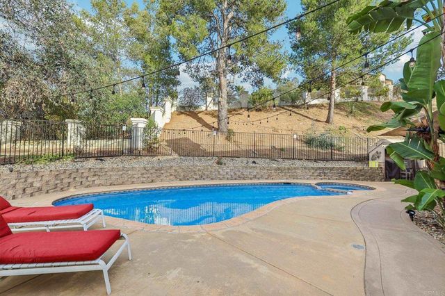 1482 Horsemill Road, El Cajon, CA 92021