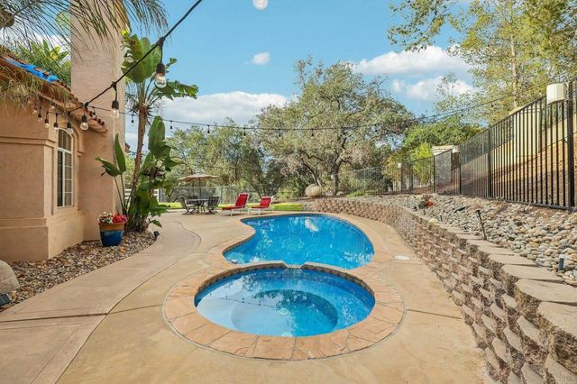 1482 Horsemill Road, El Cajon, CA 92021