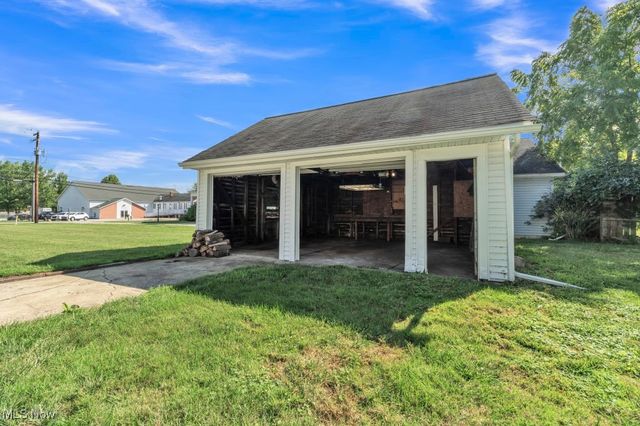 41827 Griswold Road, Elyria, OH 44035