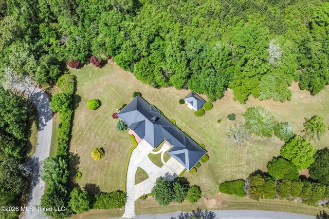 39 Oak Allee Drive, Picayune, MS 39466