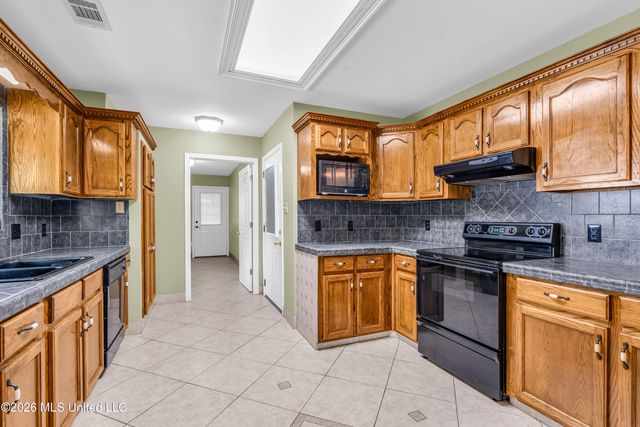 39 Oak Allee Drive, Picayune, MS 39466