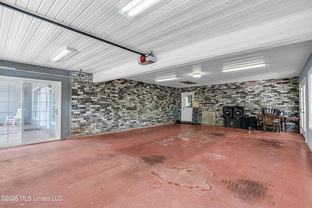 39 Oak Allee Drive, Picayune, MS 39466