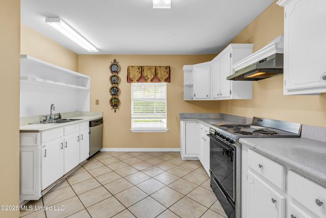 39 Oak Allee Drive, Picayune, MS 39466