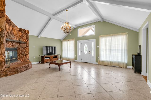 39 Oak Allee Drive, Picayune, MS 39466