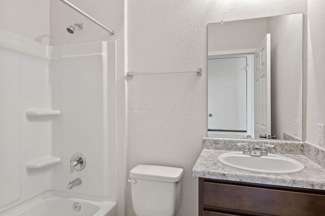 347 Paradise Canyon DR, Jarrell, TX 76537