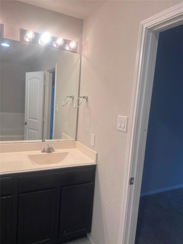 8010 Farthing Lane, Rosharon, TX 77583