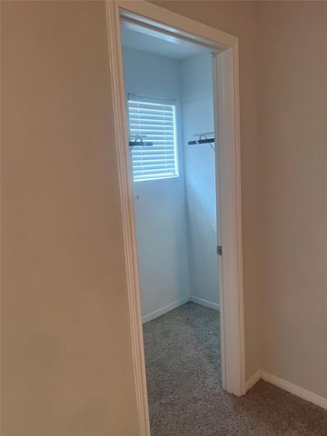 8010 Farthing Lane, Rosharon, TX 77583