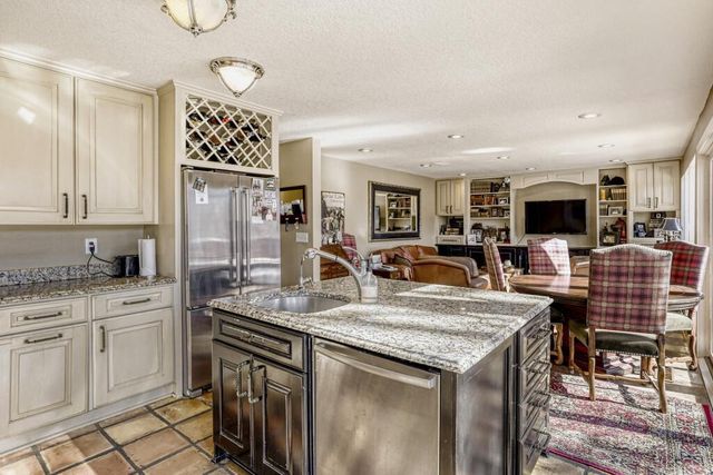 2081 Meeting Street, Wayzata, MN 55391