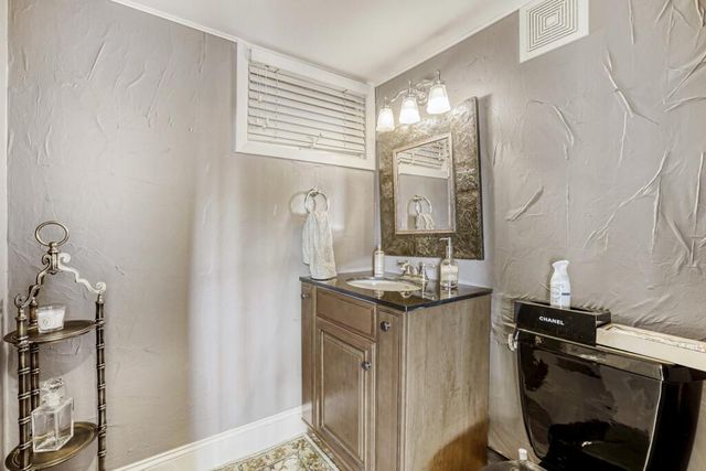 2081 Meeting Street, Wayzata, MN 55391