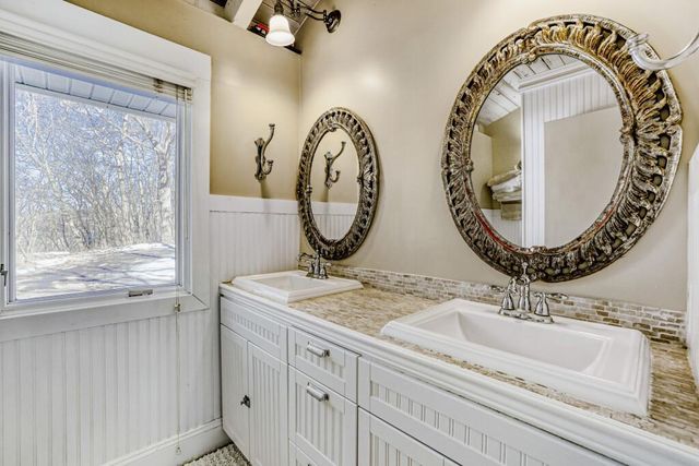 2081 Meeting Street, Wayzata, MN 55391