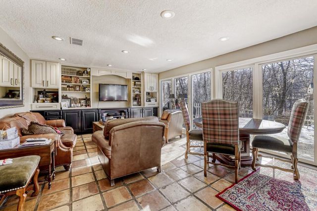 2081 Meeting Street, Wayzata, MN 55391