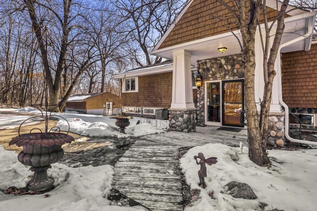 2081 Meeting Street, Wayzata, MN 55391