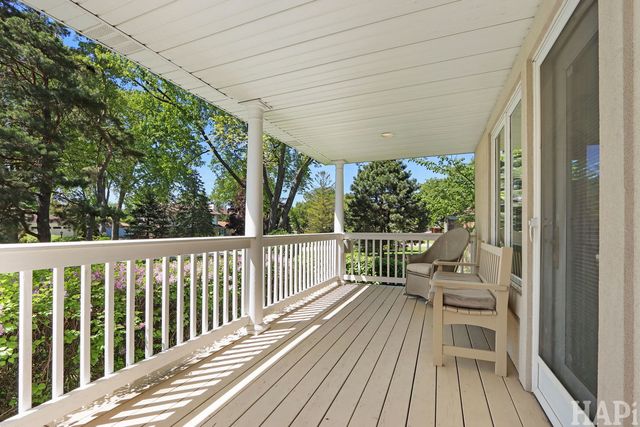 225 Spruce Road, Northbrook, IL 60062