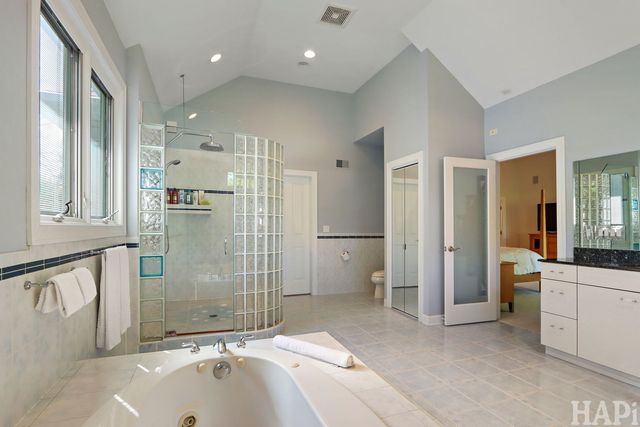 225 Spruce Road, Northbrook, IL 60062