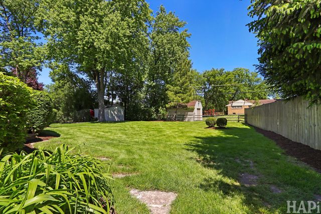 225 Spruce Road, Northbrook, IL 60062