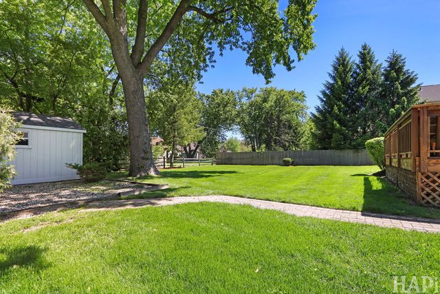 225 Spruce Road, Northbrook, IL 60062