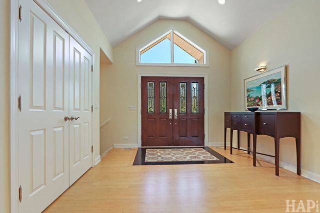 225 Spruce Road, Northbrook, IL 60062