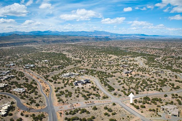 13 Via Del Caballo, Santa Fe, NM 87506