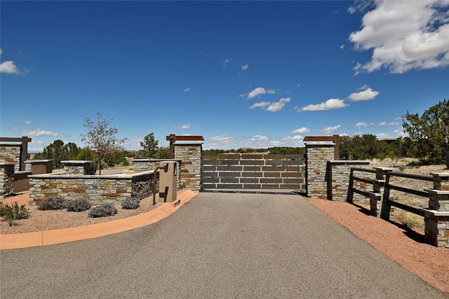 13 Via Del Caballo, Santa Fe, NM 87506