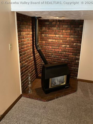 874 Sherwood Road, Charleston, WV 25314