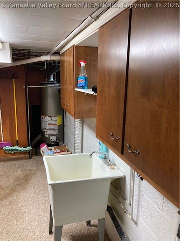874 Sherwood Road, Charleston, WV 25314