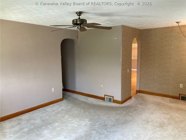 874 Sherwood Road, Charleston, WV 25314