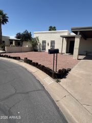 3212 W Clinton Street, Phoenix, AZ 85029
