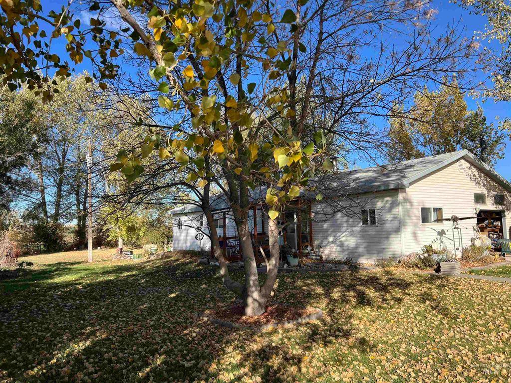 1098 E 3700 N, Buhl, ID 83316 photo 2