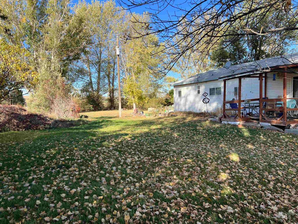 1098 E 3700 N, Buhl, ID 83316 photo 4