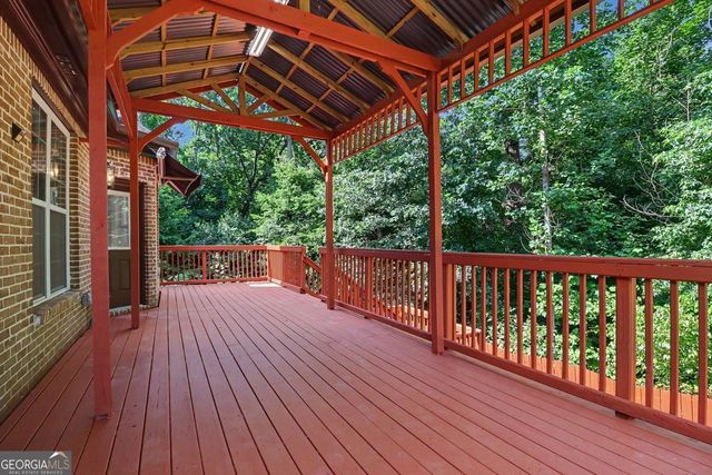 760 Links View Drive, Sugar Hill, GA 30518