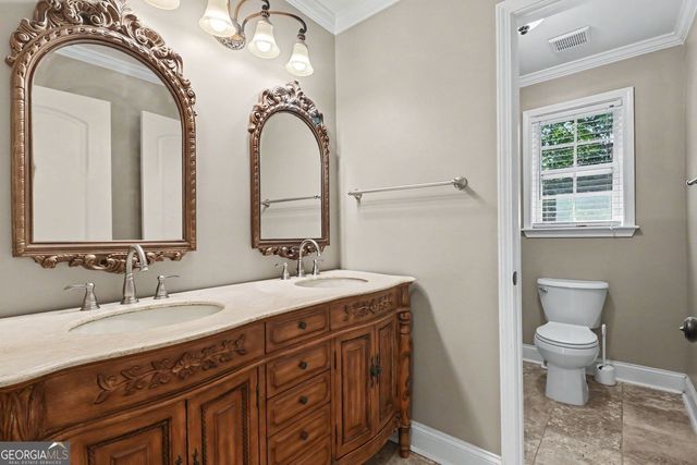 760 Links View Drive, Sugar Hill, GA 30518