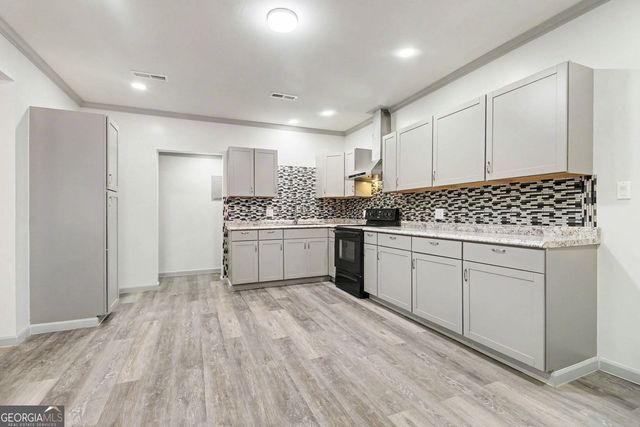 760 Links View Drive, Sugar Hill, GA 30518
