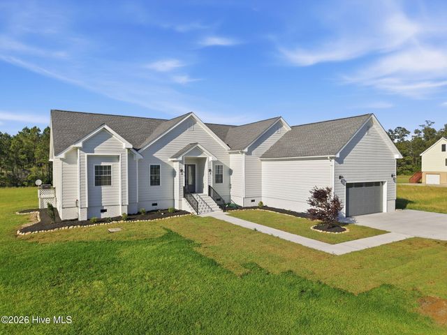 117 E Dowry Creek, Belhaven, NC 27810