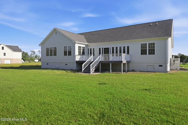 117 E Dowry Creek, Belhaven, NC 27810