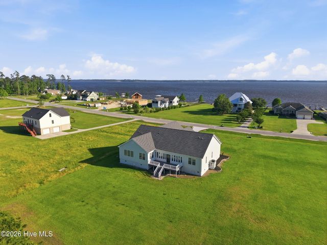 117 E Dowry Creek, Belhaven, NC 27810
