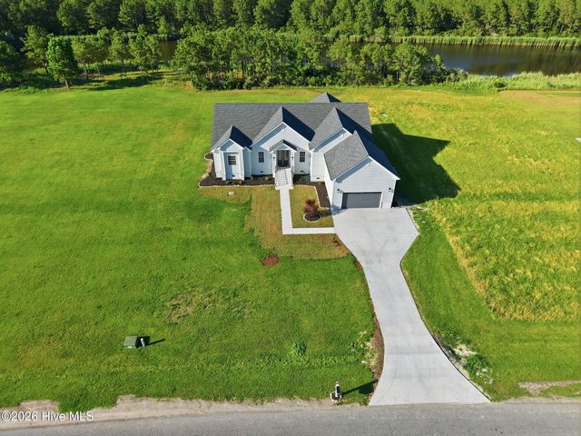 117 E Dowry Creek, Belhaven, NC 27810