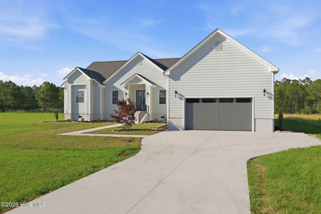 117 E Dowry Creek, Belhaven, NC 27810