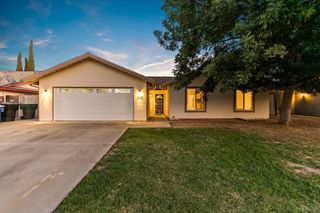 1001 Lakewood Drive, Hanford, CA 93230