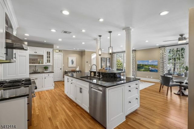 30 Colonial Way, Millburn Twp., NJ 07078