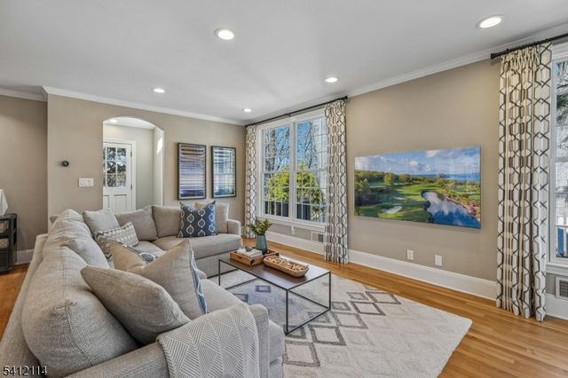 30 Colonial Way, Millburn Twp., NJ 07078