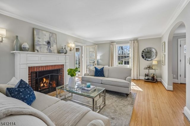 30 Colonial Way, Millburn Twp., NJ 07078