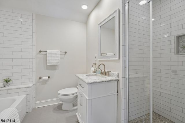 30 Colonial Way, Millburn Twp., NJ 07078