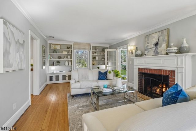 30 Colonial Way, Millburn Twp., NJ 07078