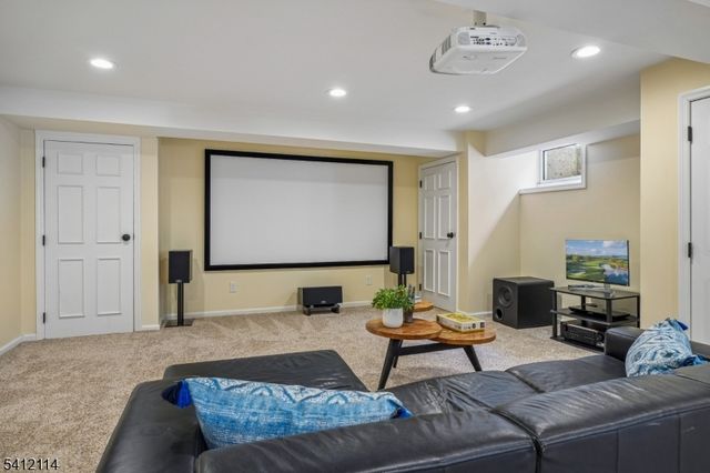 30 Colonial Way, Millburn Twp., NJ 07078