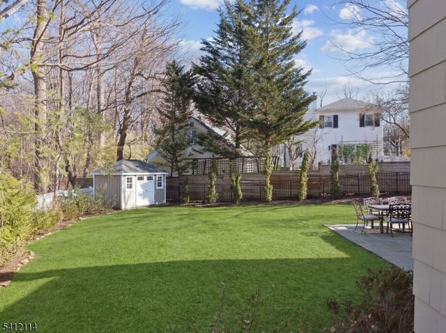 30 Colonial Way, Millburn Twp., NJ 07078