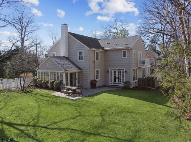 30 Colonial Way, Millburn Twp., NJ 07078